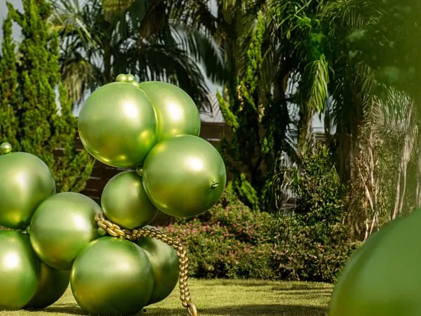 Tons de verde da Balões Joy