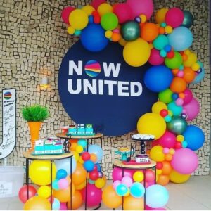festa-de-aniversario-now-united-baloes-joy