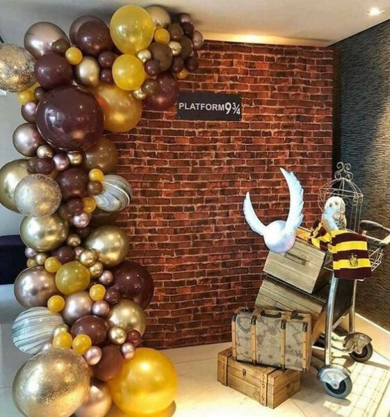 decoracao-com-baloes-plataforma-harry-potter